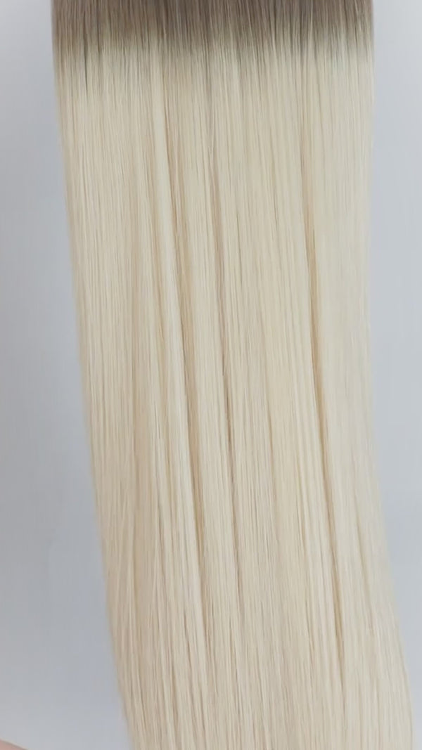 №R8/60 Buttery Blonde Keratin Tip Extensions